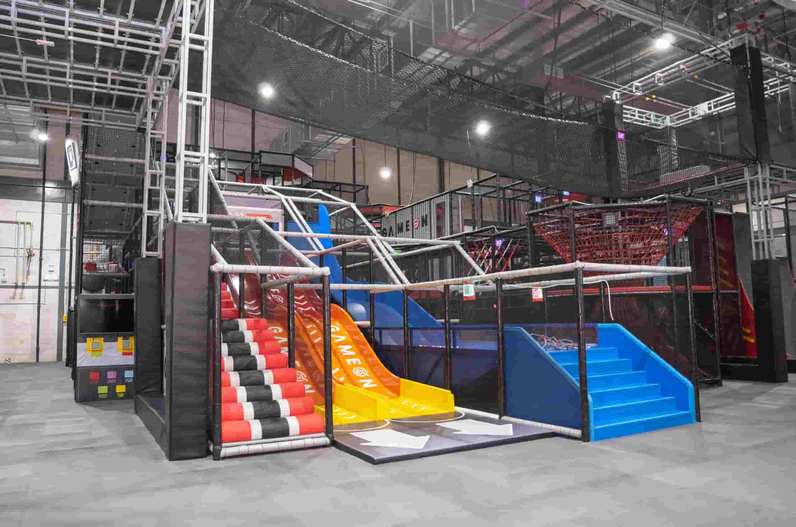 Things to Do in Johor Bahru During Christmas Game On Theme Park at Toppen